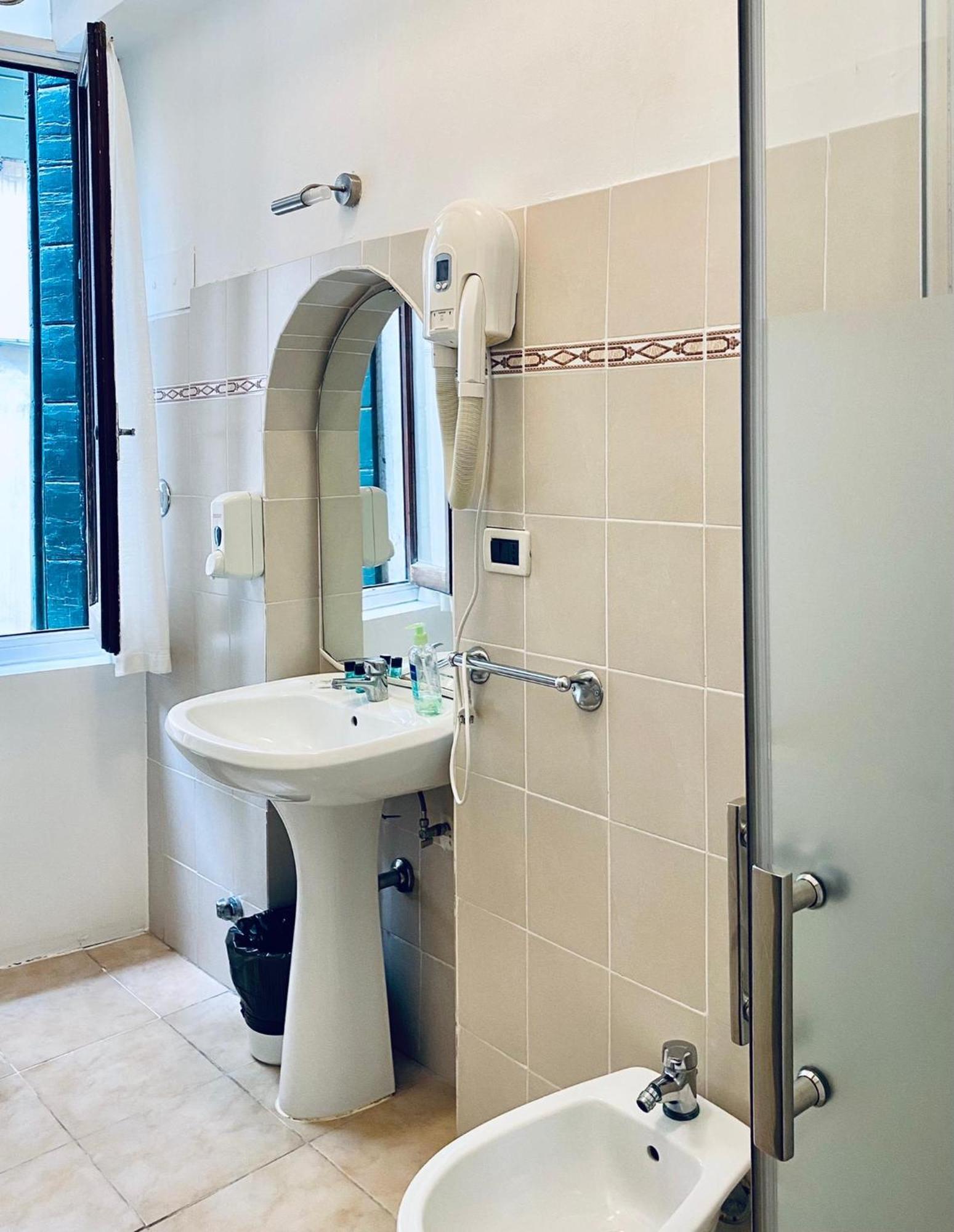 البندقية B&B Ca' Dor الغرفة الصورة